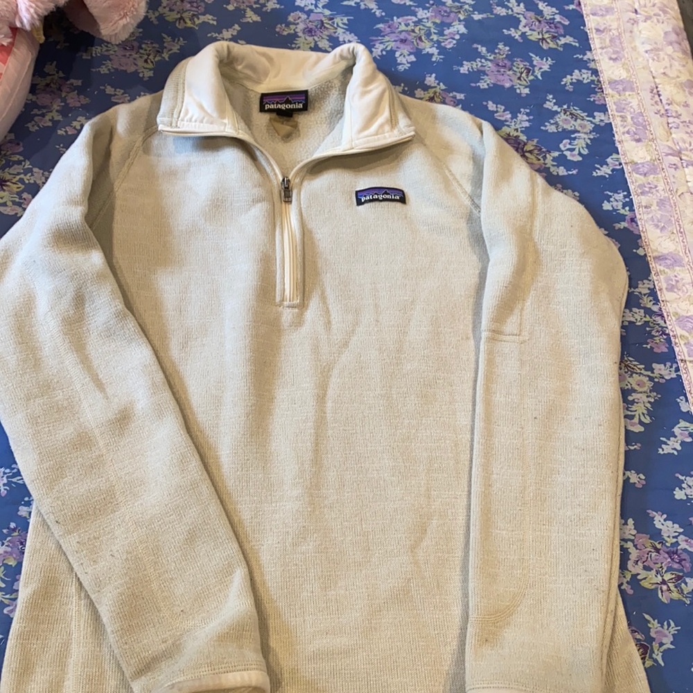 Patagonia Pull Over, size Medium
